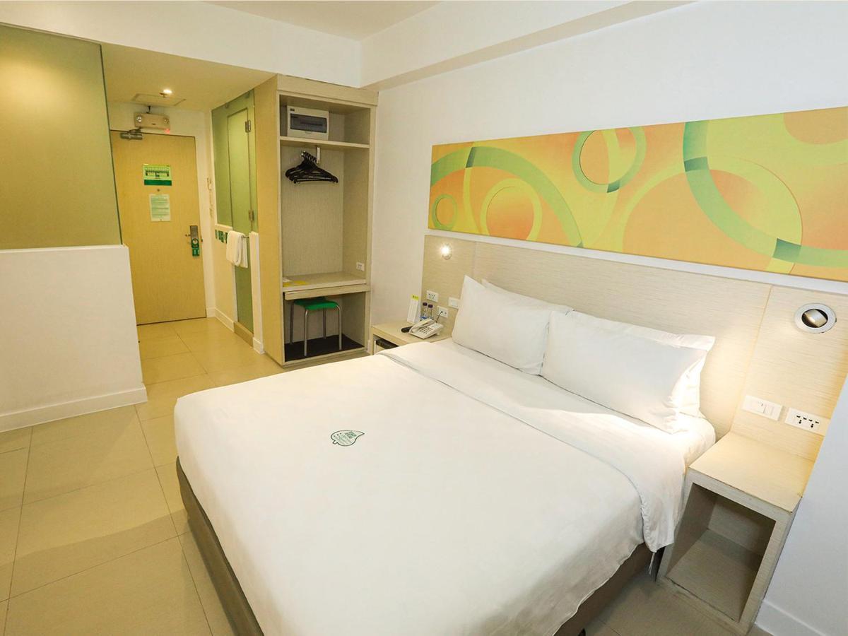Go Hotels Manila Airport Road Paranaque City Екстер'єр фото