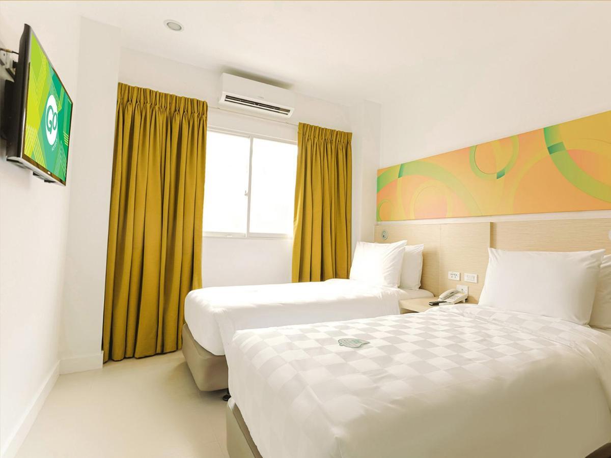 Go Hotels Manila Airport Road Paranaque City Екстер'єр фото