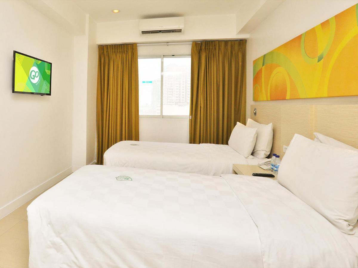 Go Hotels Manila Airport Road Paranaque City Екстер'єр фото