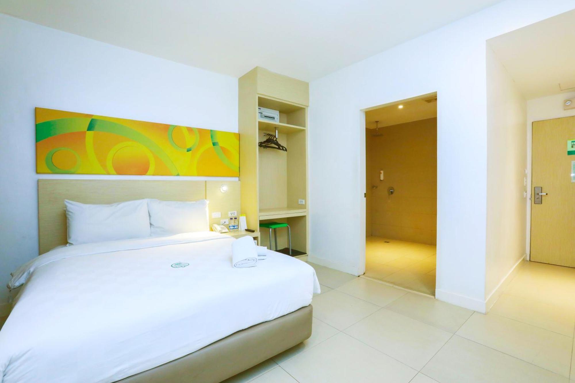 Go Hotels Manila Airport Road Paranaque City Екстер'єр фото