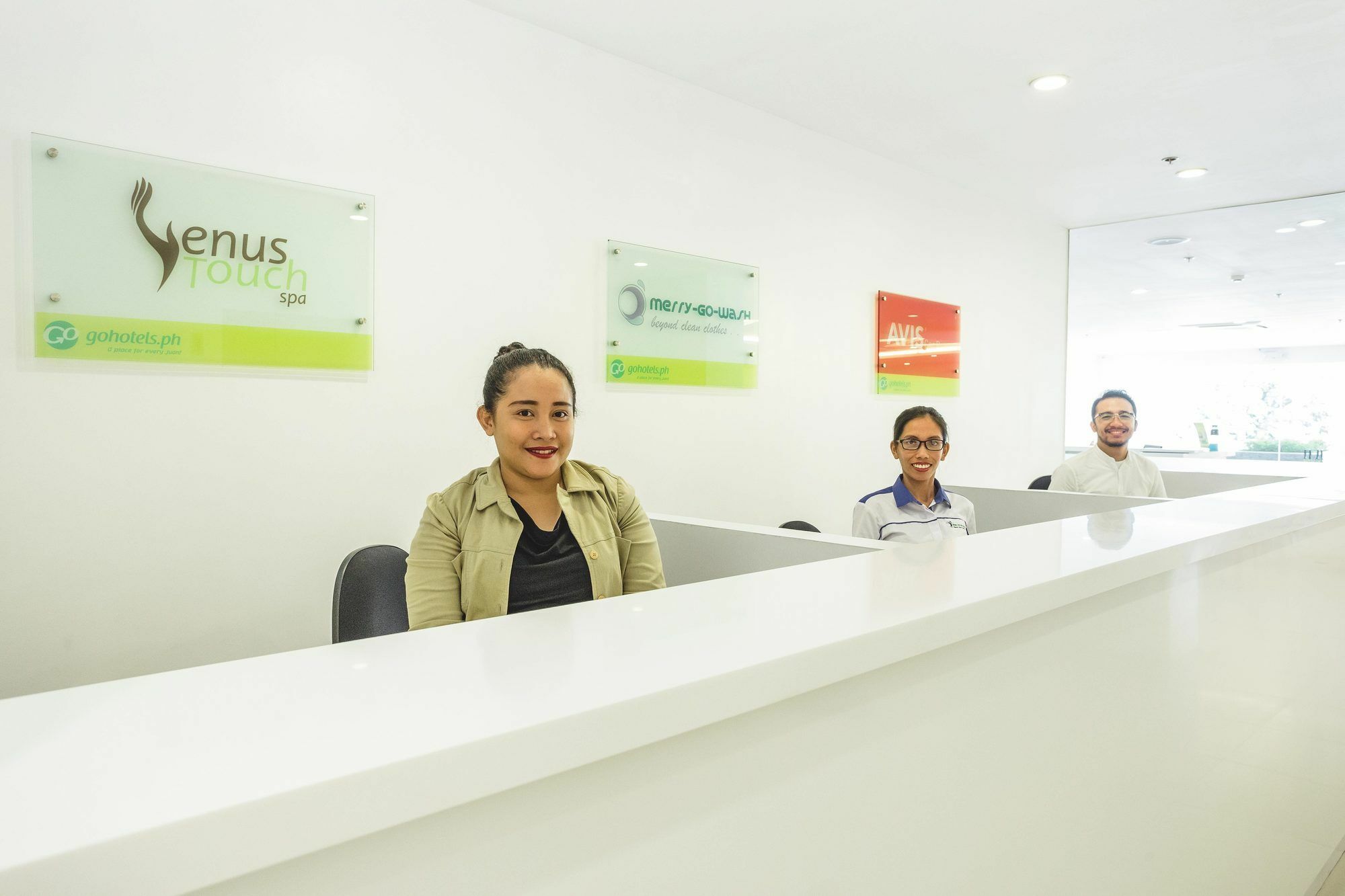 Go Hotels Manila Airport Road Paranaque City Екстер'єр фото